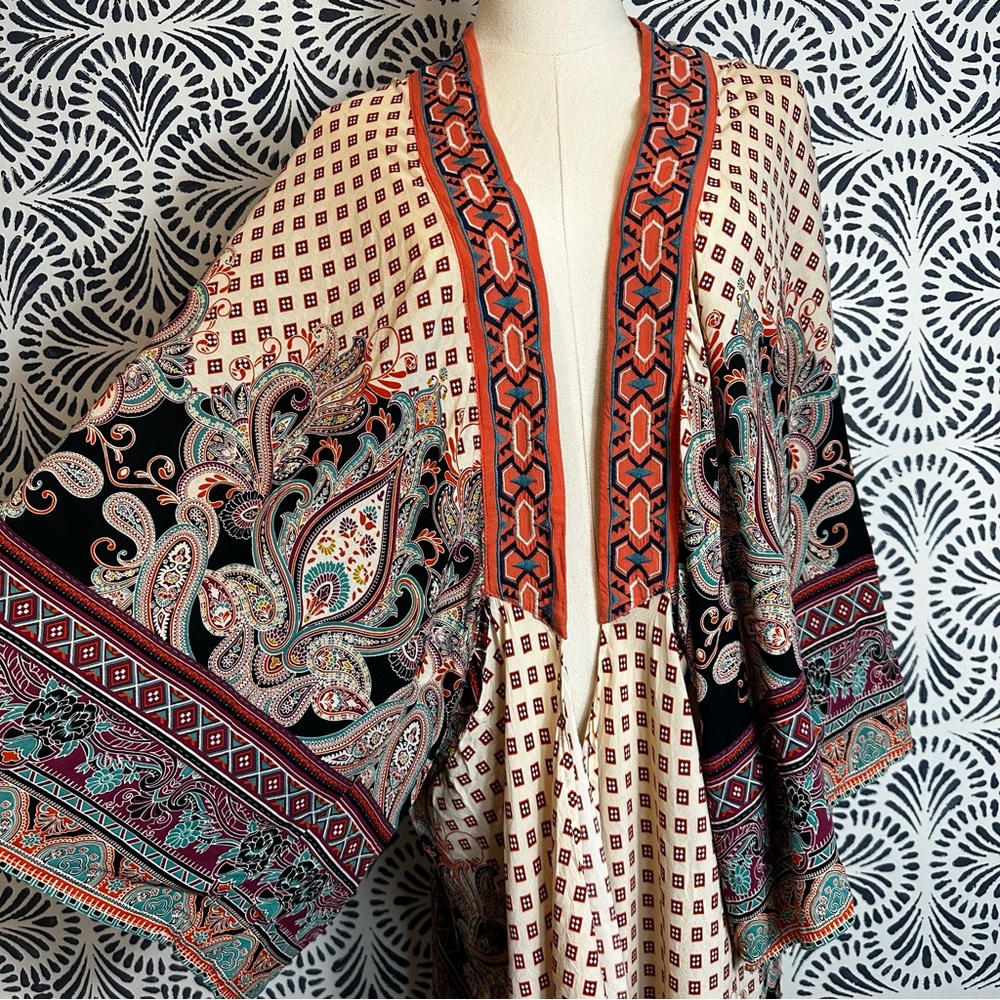 Flying Tomato Embroidered Vibrant Bohemian Open Front Kimono - Picture 4 of 16